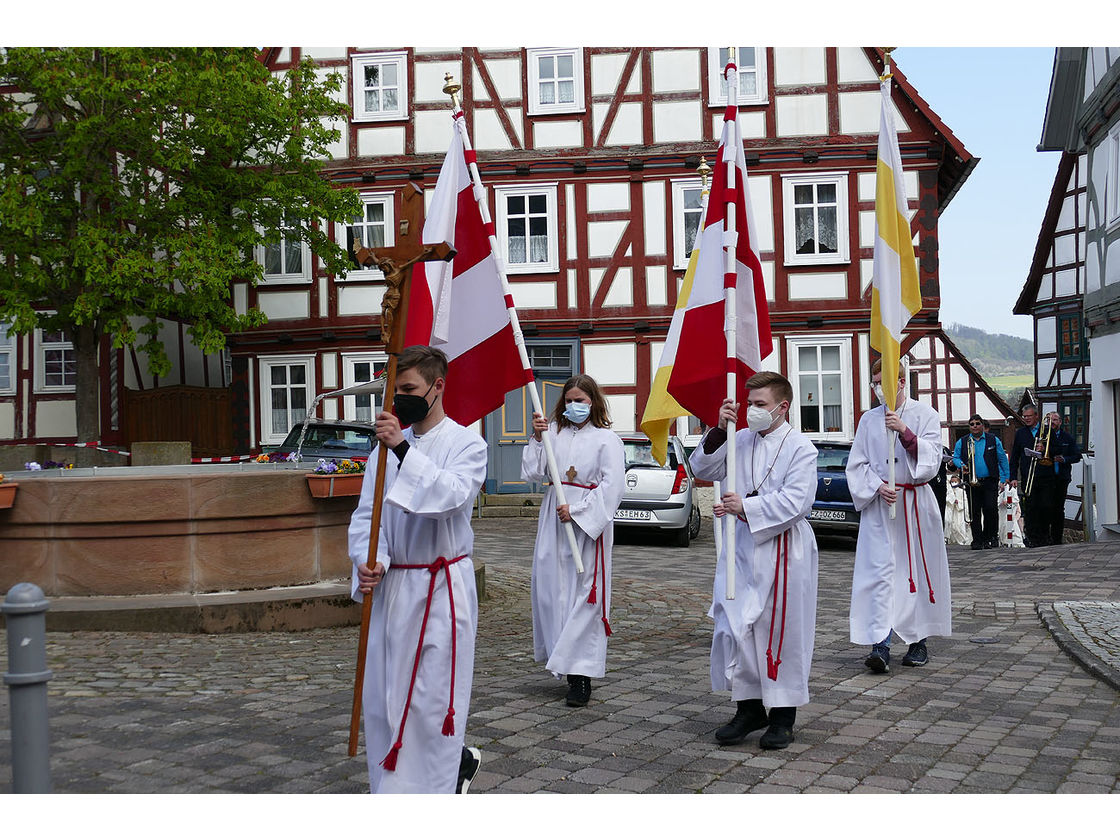 Feier der 1. Heiligen Kommunion in Sankt Crescentius (Foto: Karl-Franz Thiede)